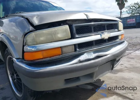 2003 Chevrolet S-10 Ls from USA, damaged, VIN 1GCCS19H138239049